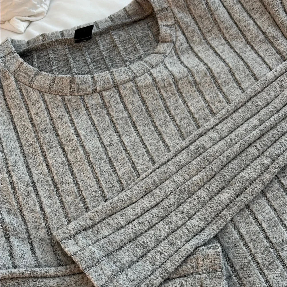 Gray Ribbed Knit Crop Top